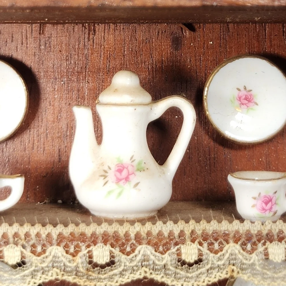 Vintage 1:12 Dollhouse Miniature Wood China Cabinet Hutch w/ Porcelain Metal Set